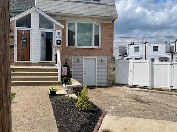 10848 Perrin Rd, Philadelphia, PA 19154