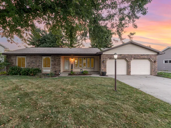 8163 Greenridge Dr, Jenison, MI 49428