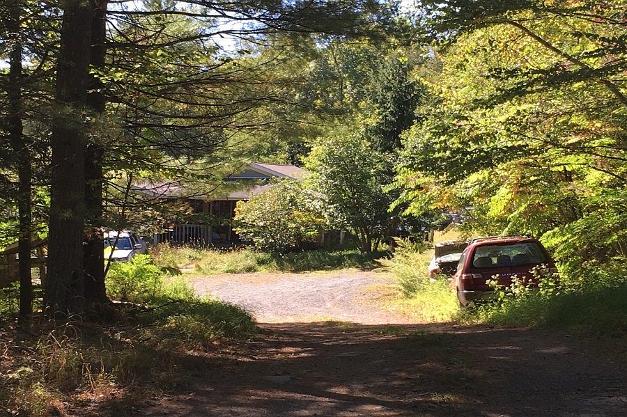2nd image of 11 Pony Park Trl