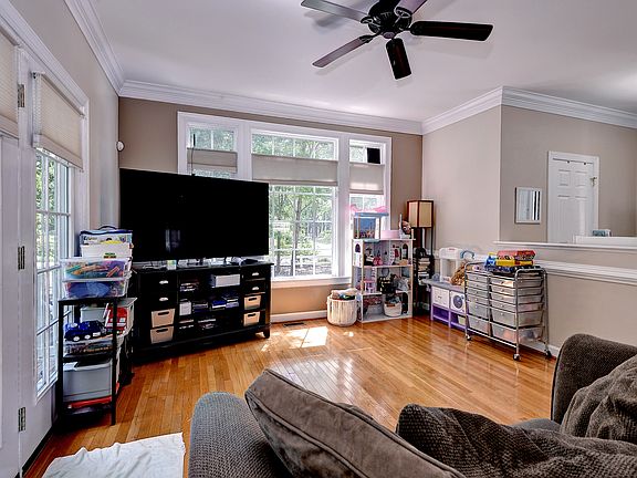 5th image of 5500 Brixton Rd