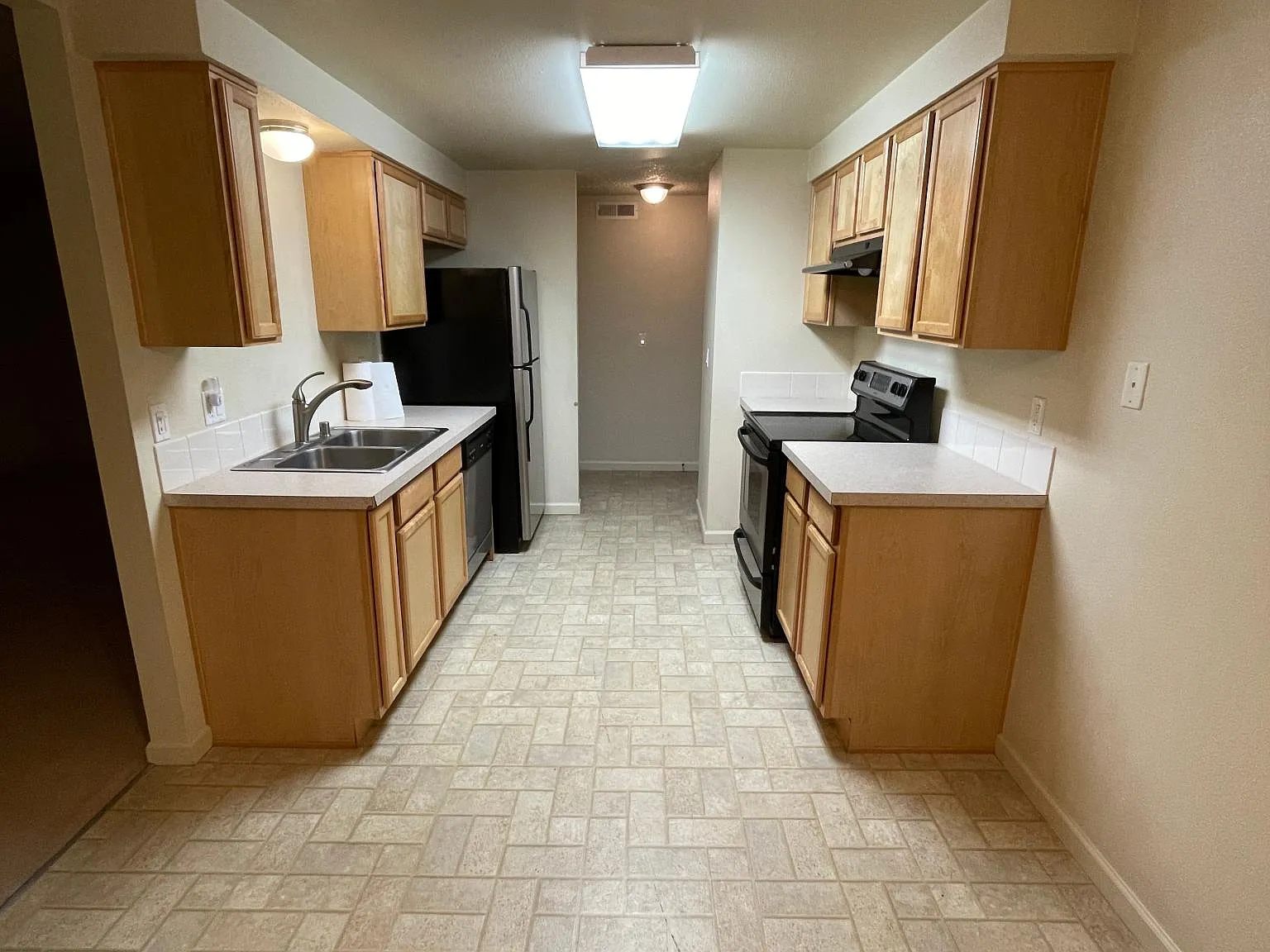 608 N Roosevelt St — Photo 2