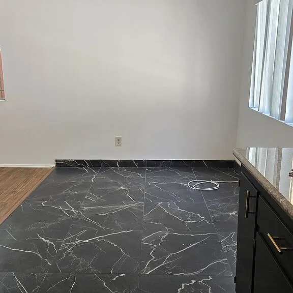 2219 Crenshaw Blvd #2 — Photo 3