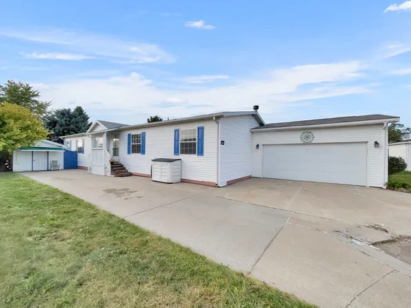 9691 Coventry Ct, Northville, MI 48167