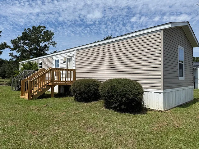 Rachel's Court - 1423 Chris Ave — Photo 2