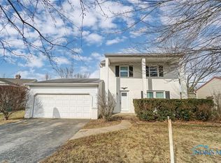 518 Indian Ridge Trl, Rossford, OH 43460