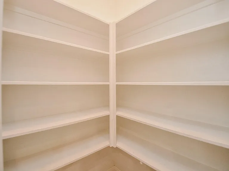 6418 Burgess Heights Ln — Photo 16