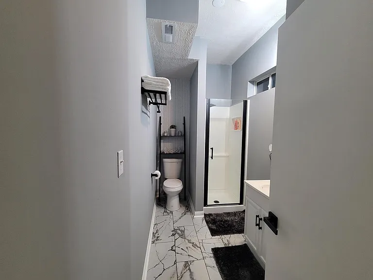 2818 N Capitol Ave #3 — Photo 23