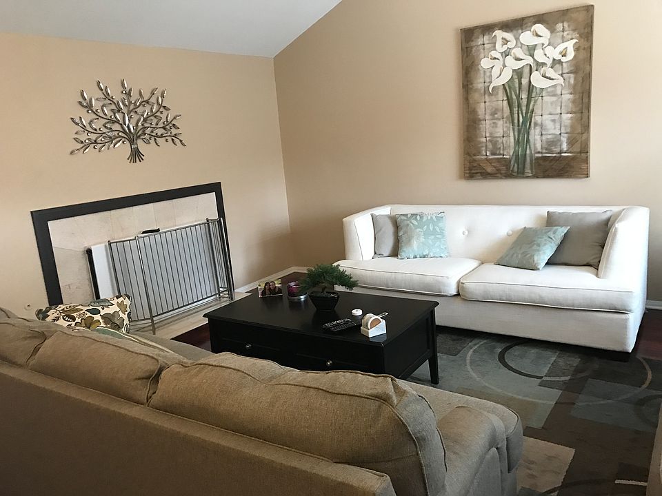 Family setting, Living room