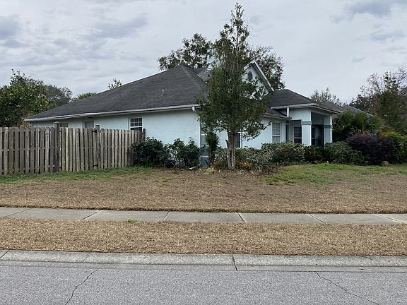 3rd image of 2642 SE 28th Ln