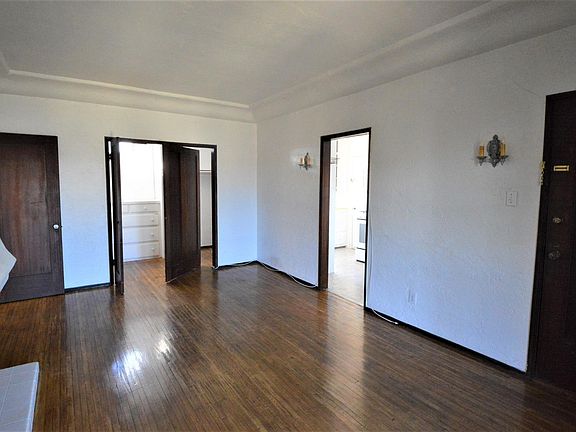 2nd image of 2720 E 4th St APT D