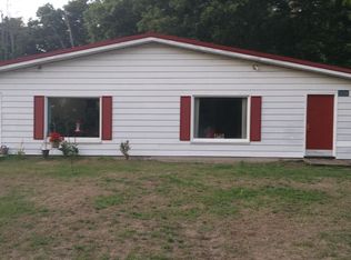 3712 Hopkins Ln, Stevensville, MI 49127