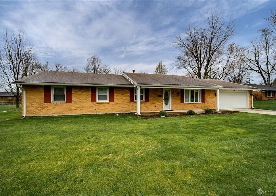 1st image of 520 Clareridge Ln