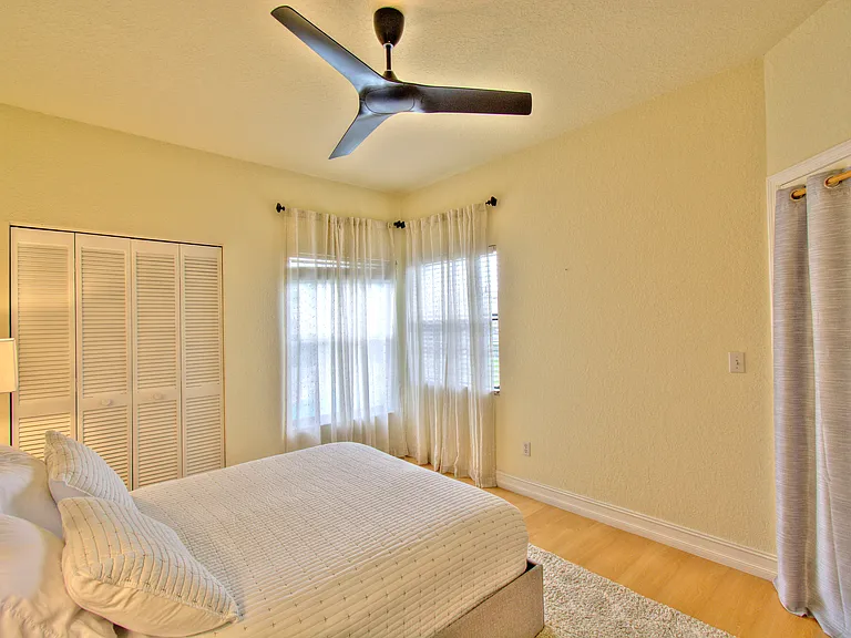 60 Emerald Woods Dr #B7 — Photo 21