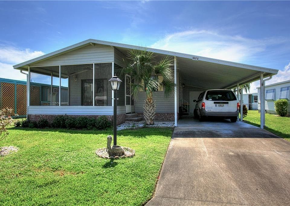 1st image of 1073 Manila Dr