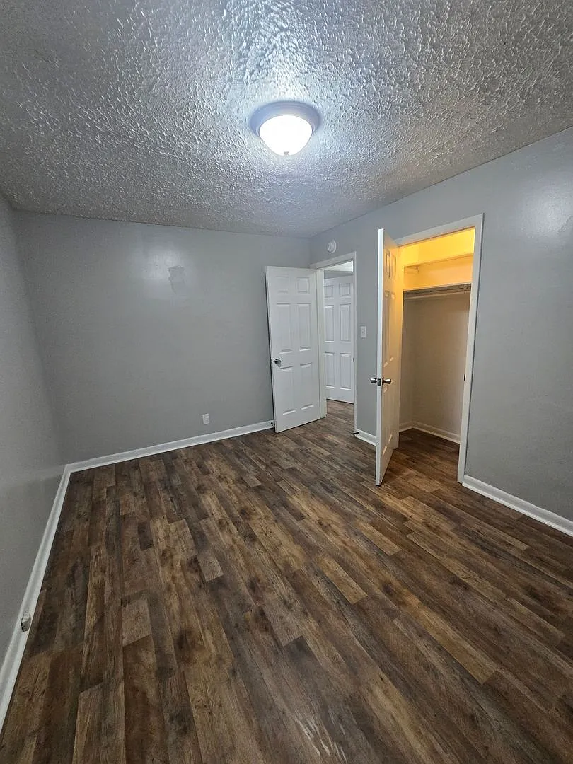Two Bedroom Duplex Located on Eastside by 38th St and Emerson Ave — Photo 3