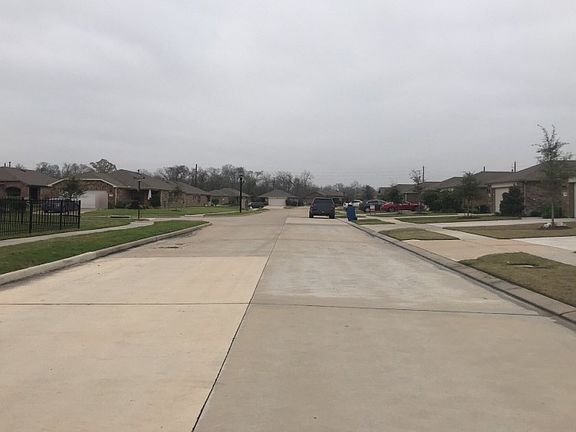 5th image of 3127 Dandelion Dr