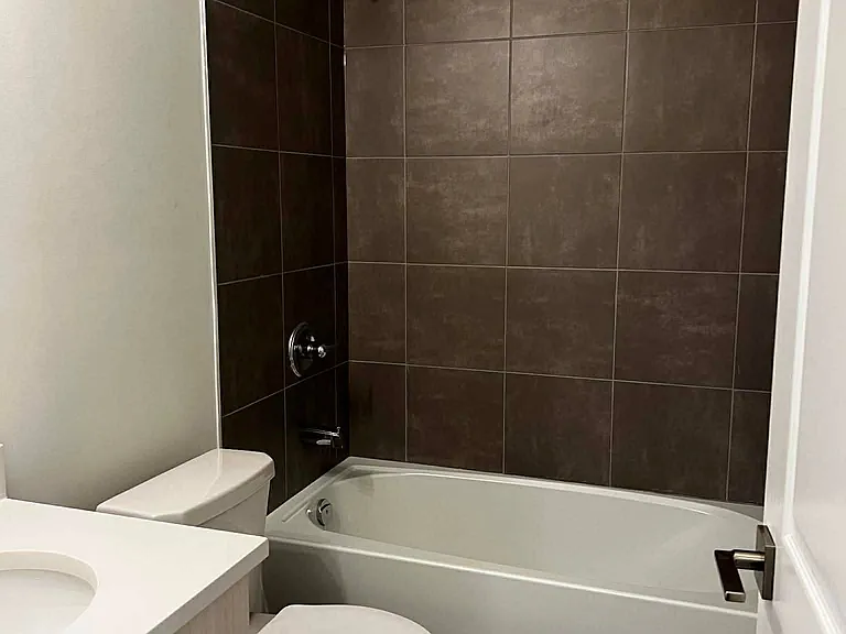 720 Grey St #56 — Photo 9