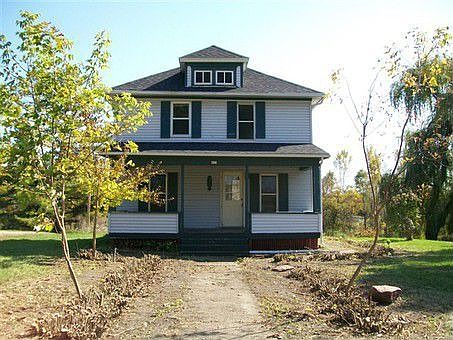 2nd image of 455 N Main St
