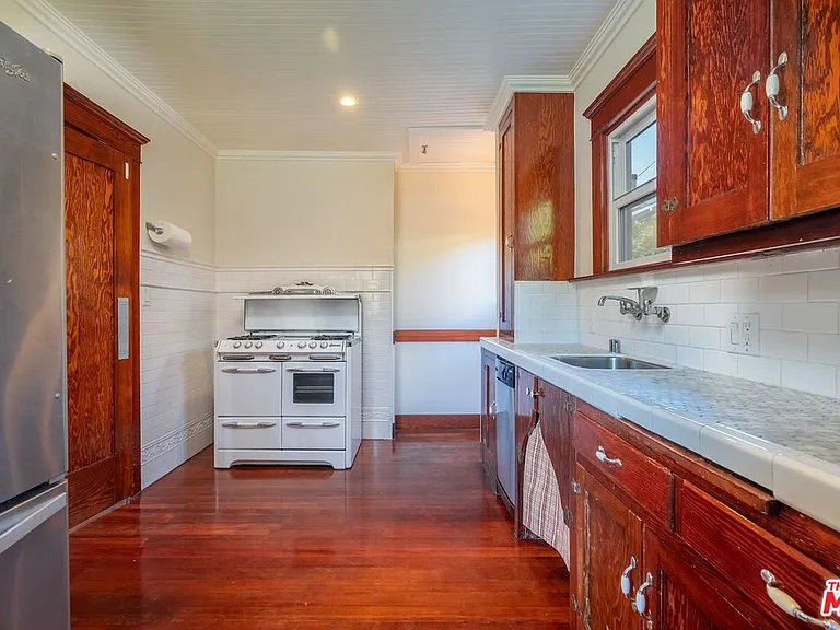 4253 Fountain Ave — Photo 29