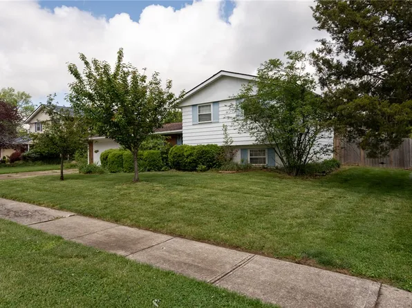281 Fairway Dr, Fairborn, OH 45324
