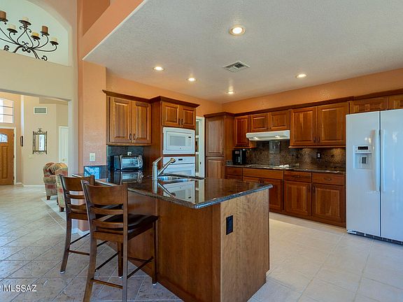 3rd image of 64270 E Orangewood Ln