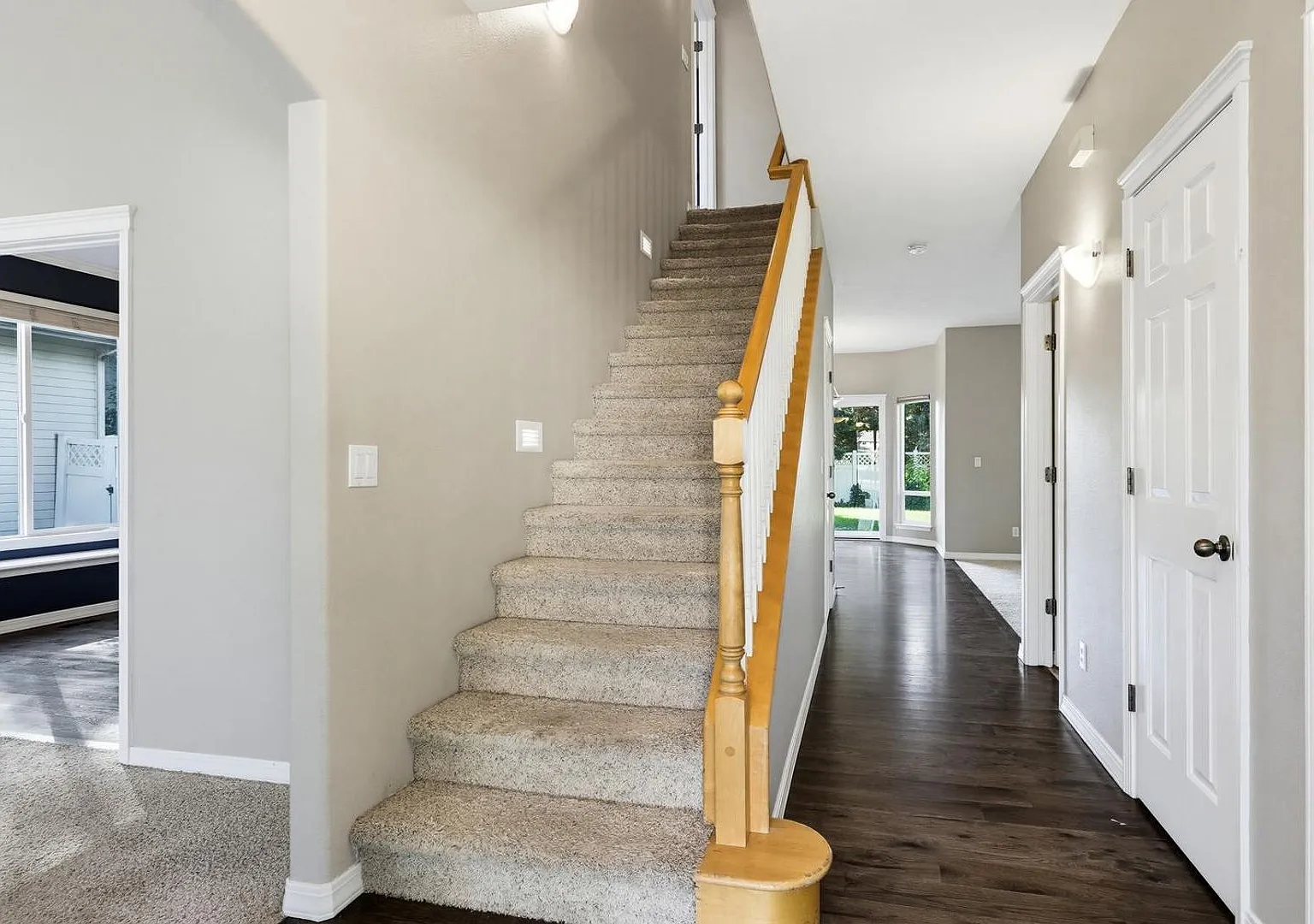 Pets Welcome! Spacious 4 BR / 2.5 BA Rental w/ 3-Car Garage — Photo 3