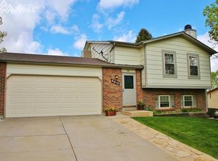 6616 Pony Express Dr, Colorado Springs, CO 80918