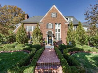 2012 Tremont Rd, Upper Arlington, OH 43221