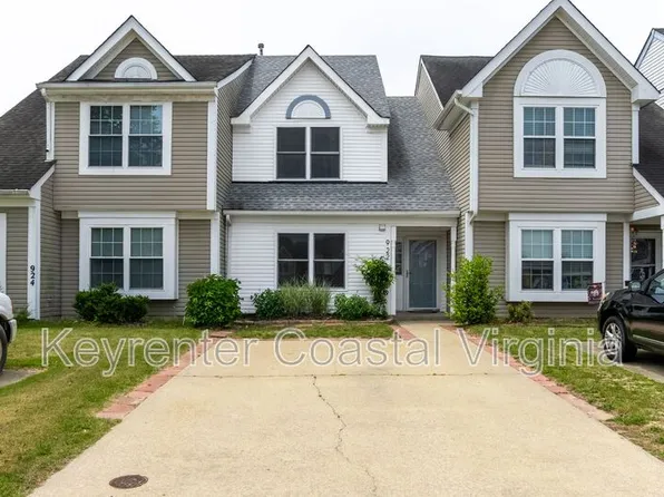 922 Pocahontas Ct, Smithfield, VA 23430