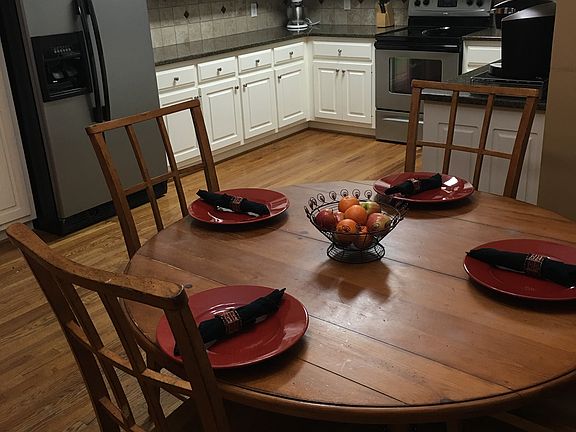 Breakfast Nook 