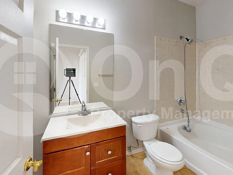 2012 W Dozemary Ct — Photo 3