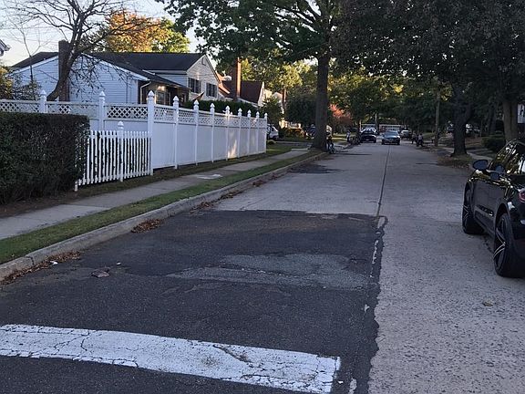 Plenty of Street parking
