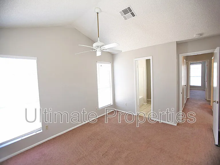 1803 W Barrow Dr — Photo 14