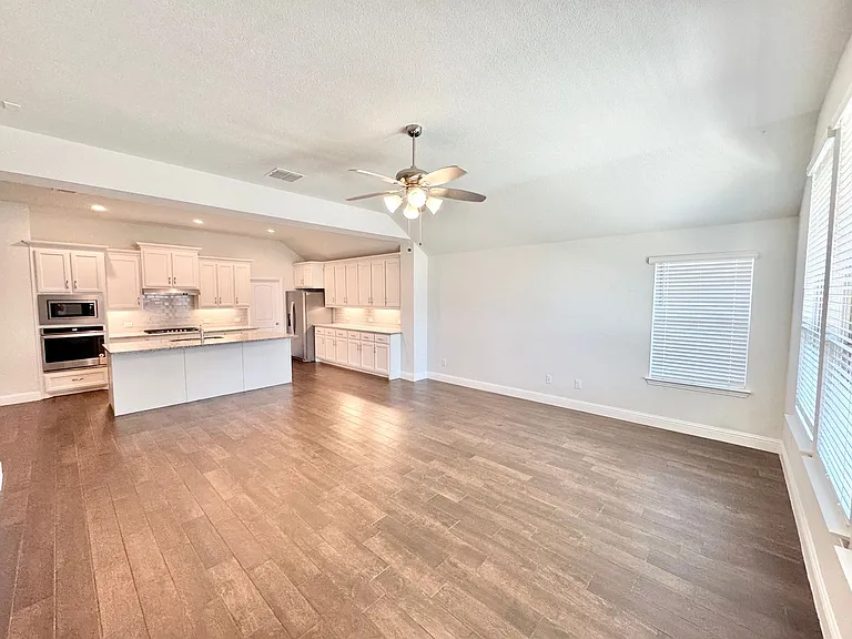 429 Cooper St — Photo 18