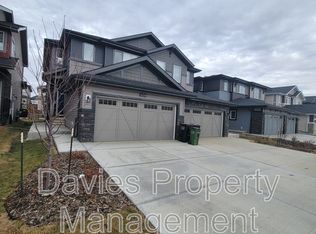 16230 19th Ave SW, Edmonton, AB T6W 5C6