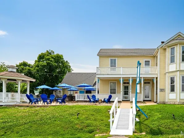 6025 3rd St, Imperial, MO 63052