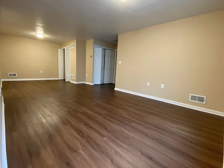 2255 McKees Rocks Rd #B — Photo 2
