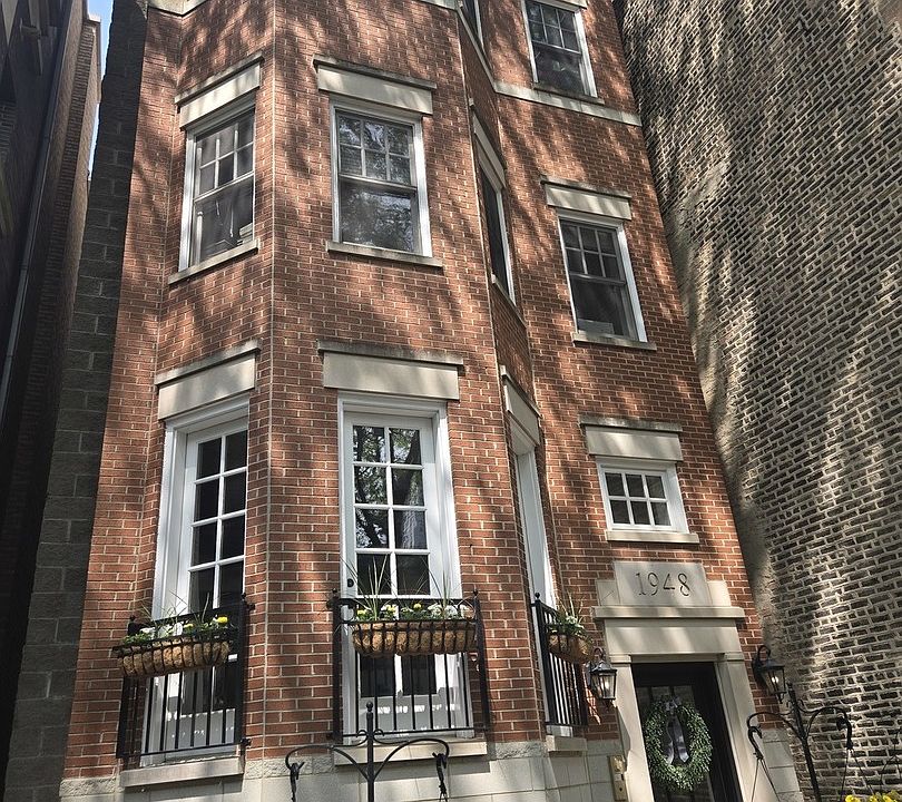 1st image of 1948 N Hudson Ave #3