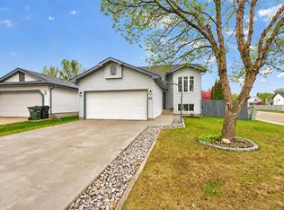 22 Dorian Way, Strathcona County, AB T8H1Y2