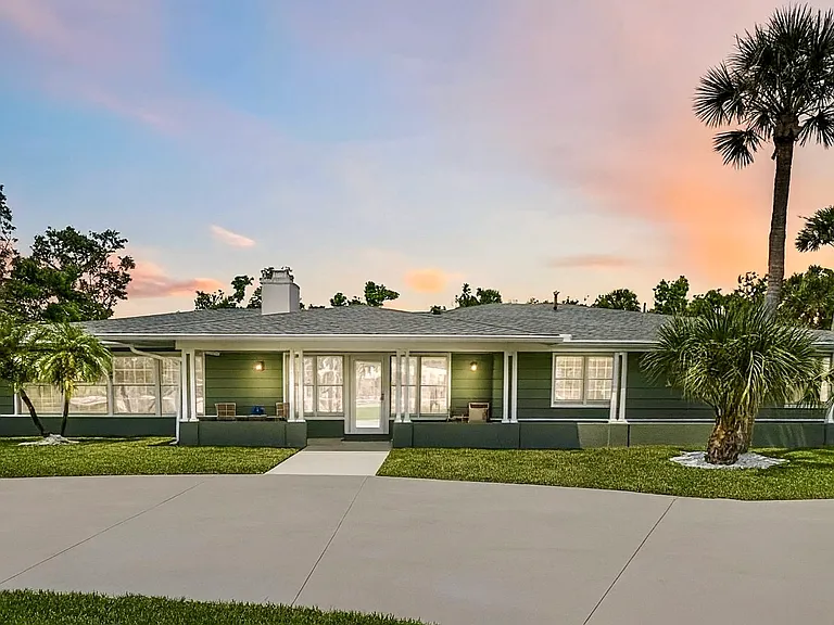 311 Island Cir — Photo 45