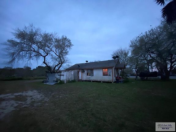 3rd image of 4595 Paloma Blanca Dr