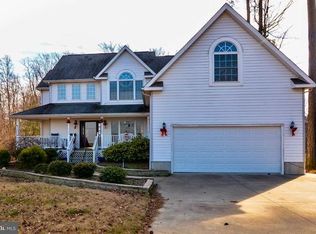 1098 N Independence Dr, Montross, VA 22520