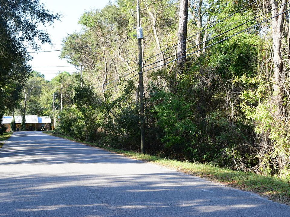 2nd image of 294 Lakeshore Dr