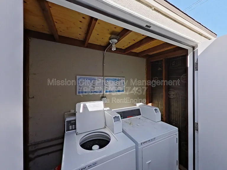 515 N Alisos St #B — Photo 15