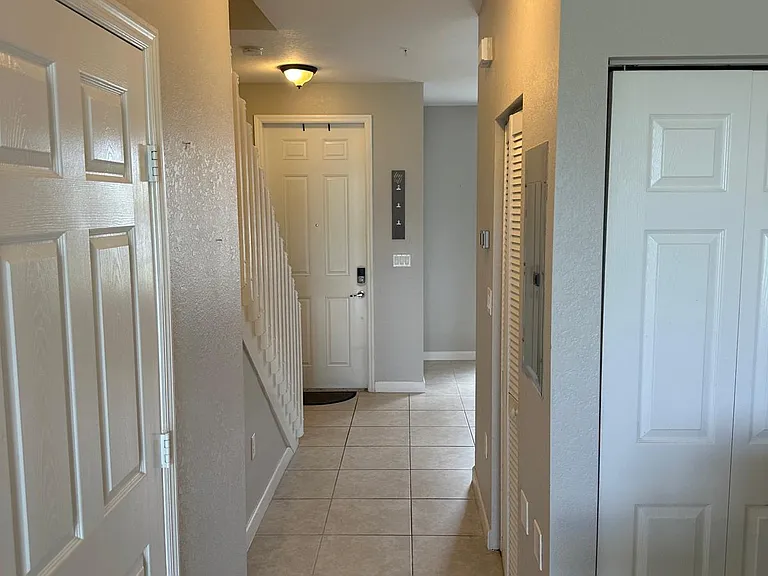 2819 SE 1st Dr #5 — Photo 23