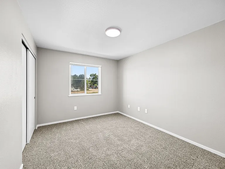 Gateway Crossing Apartments — Photo 20
