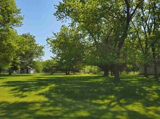 Barton Rd #8, Oshkosh, WI 54904