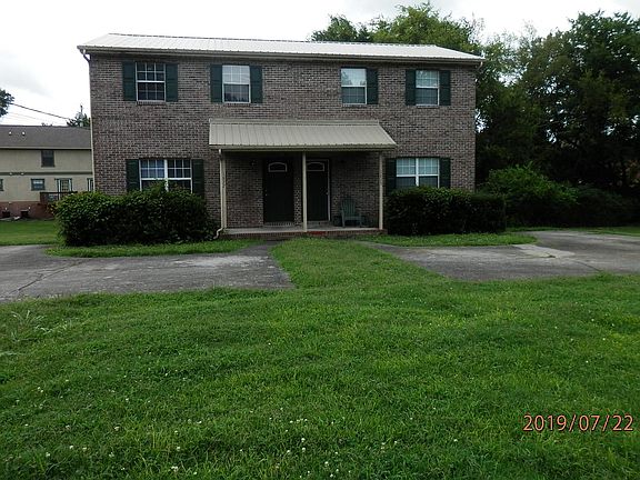 2nd image of 1827 Clover Brook Dr