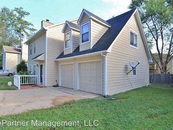 3rd image of 670 Carriage Ln