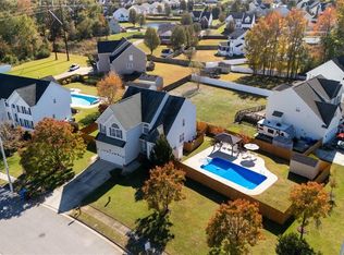 2031 Kinston Waters Ct, Chesapeake, VA 23323